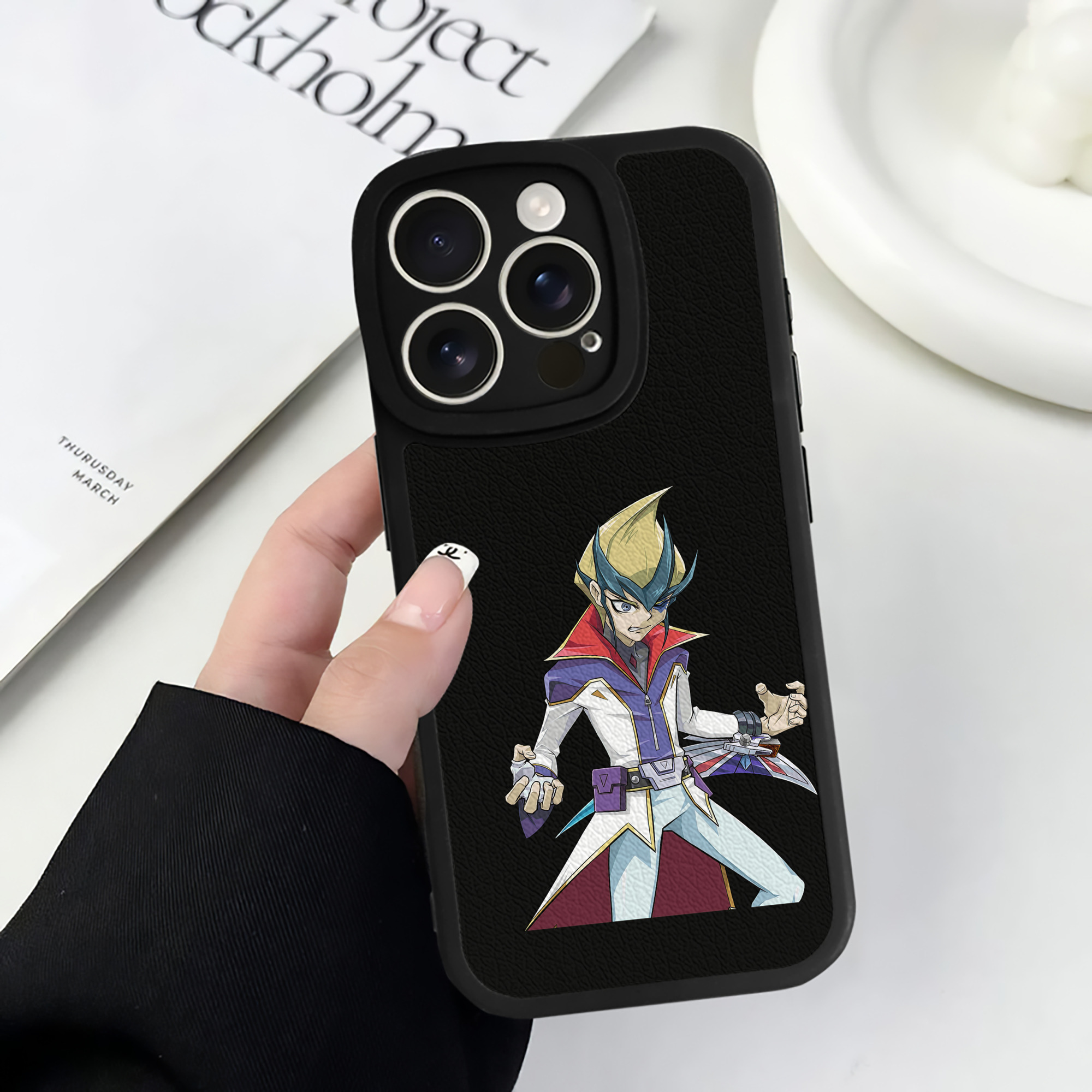 遊☆戯☆王 Yu-Gi-Oh! 【iPhone 16シリーズ対応】シリコンスマホケース（レザー調） 材質：シリコン